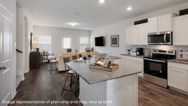 14858 Sabine Loop Rd, San Antonio, TX 78253 - photo 2