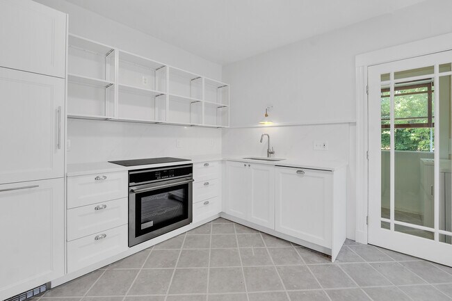 31 Justin Rd unit 2, Brighton, MA 02135 - photo 3