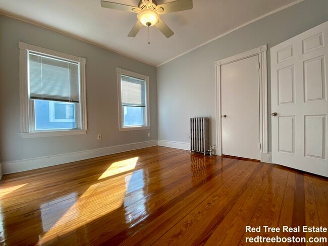 14 Dalrymple St unit 3, Jamaica Plain, MA 02130 - photo 7