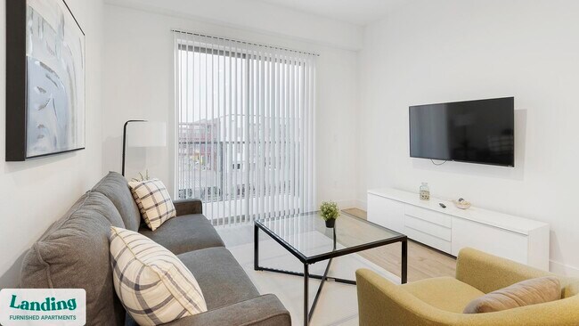 650 E Sycamore St unit 3305, Denton, TX 76201 - photo 2