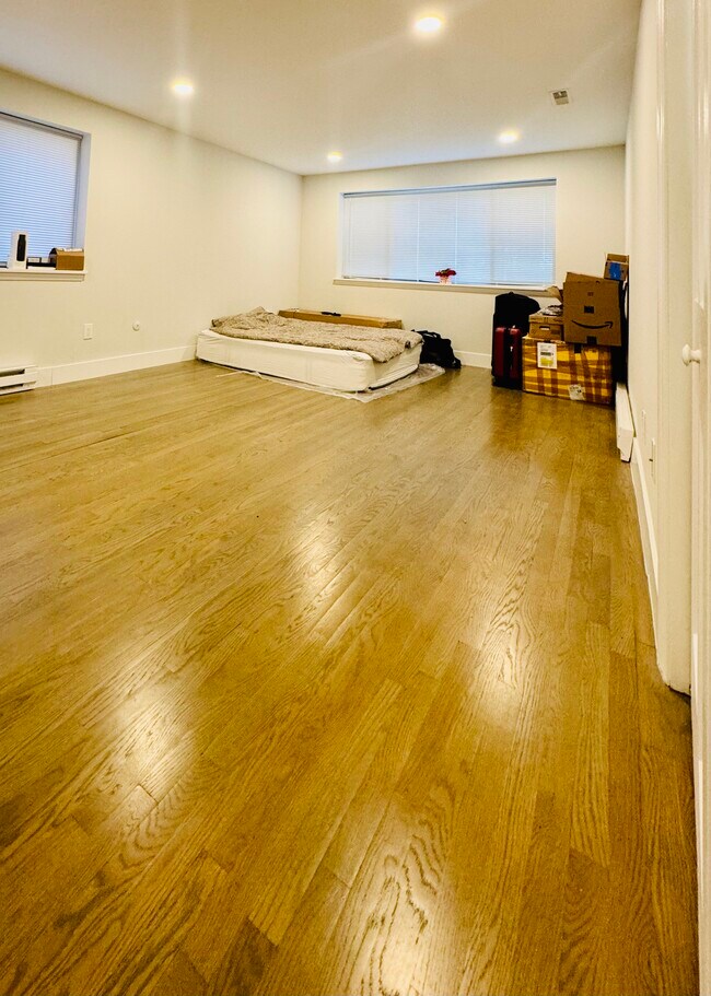 326 Hammond St unit 401, Chestnut Hill, MA 02467 - photo 3