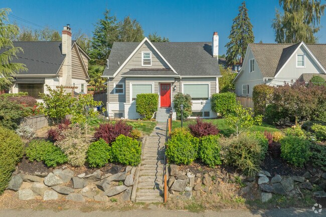 Parts of Southeast Magnolia feature midcentury cottages and bungalows.
