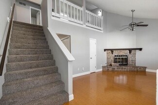 1425 Martway Cir, Olathe, KS 66061