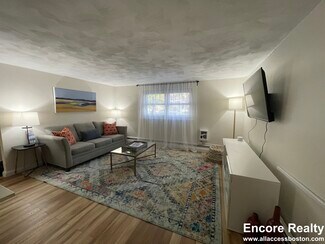 79 Chestnut St Unit 1B, Brookline, MA 02445