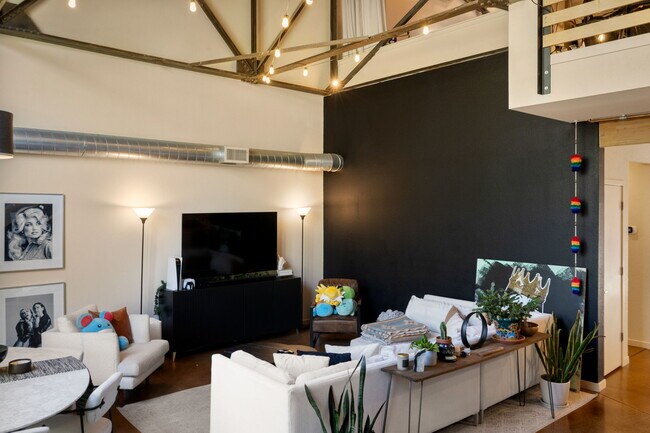 3033 Blake St unit 124, Denver, CO 80205 - photo 6