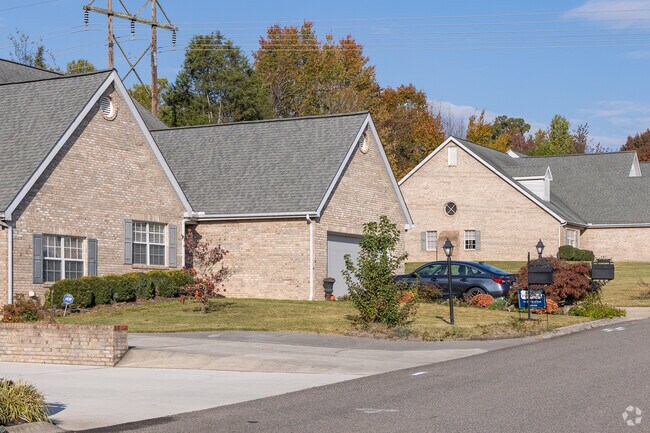 Alice Bell is a peaceful and family-friendly neighborhood in Knoxville.