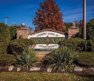 109 Mapleview Dr, Old Bridge, NJ 08857