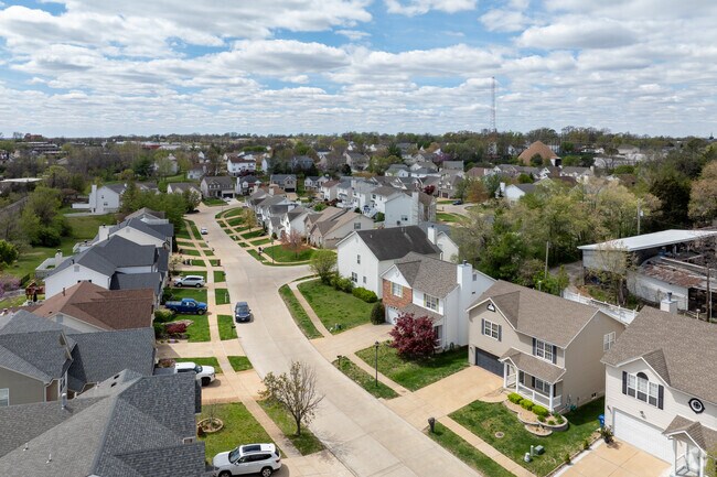 New construction contemporary subdivisions are popping up around Green Park.