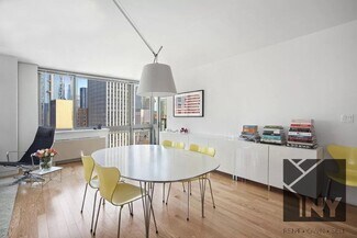 2 Maiden Ln Unit 2502, New York, NY 10038