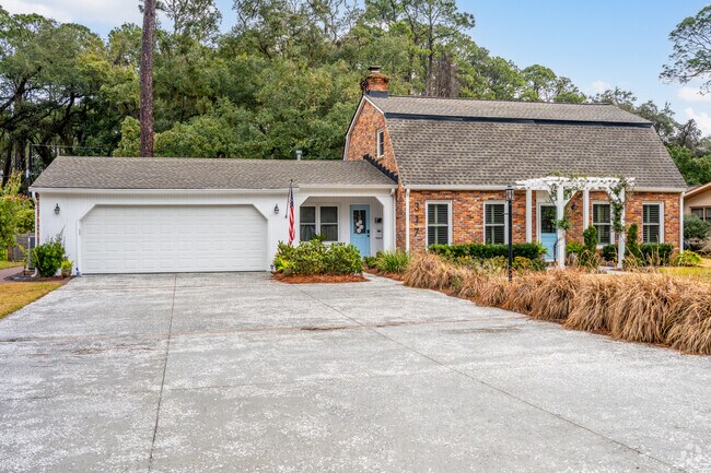 Homes in Country Club Estates are well maintained and offer curb appeal.