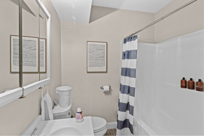 711 W Blount St unit A, Pensacola, FL 32501 - photo 7