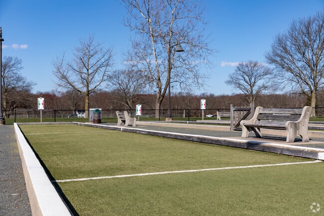 Play Bocce with your friends at Thompson Park.