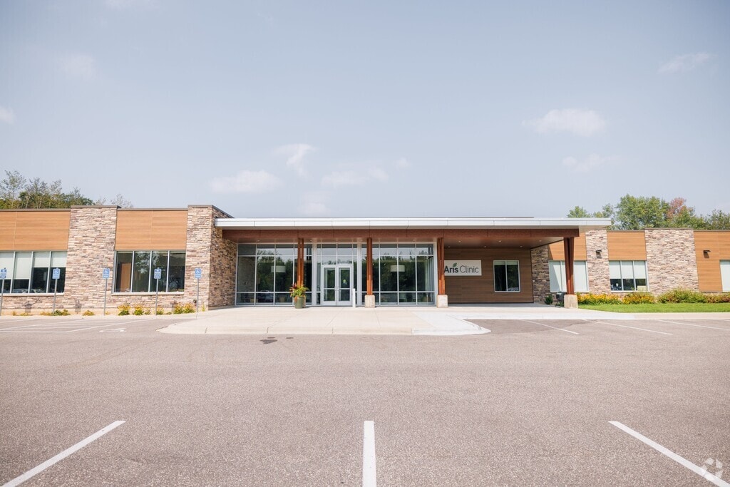 Welcome to Aris Woodwinds in Woodbury.