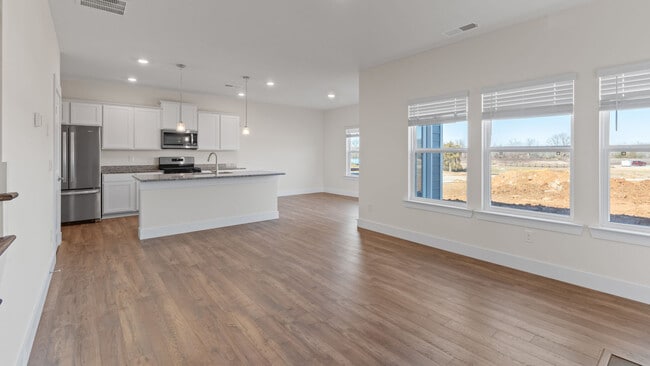 8099 Watercolour Ln, Ooltewah, TN 37363 - photo 2