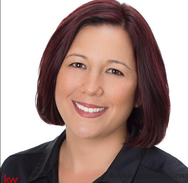 Agent Photo