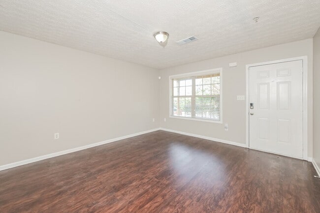 1012 Weatherwood Place NE, Conyers, GA 30012 - photo 4