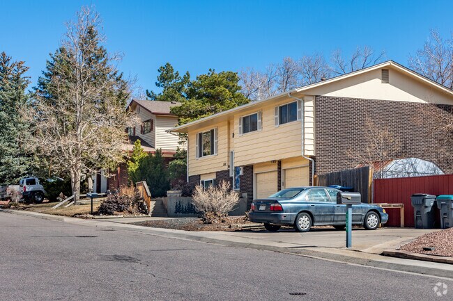 Rows of split-level homes are common in Southridge-Golden.