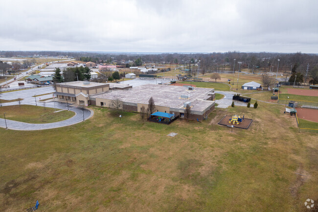The student population of Mt. Washington Elementary is 570 and the school serves PK-5.