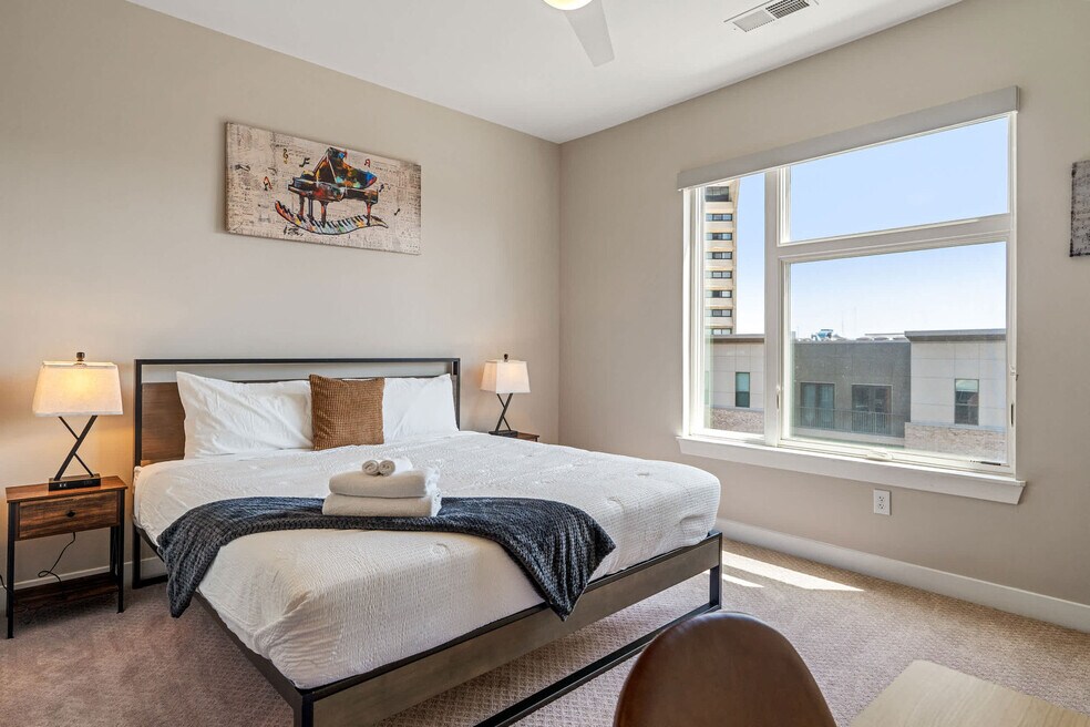 530 Massachusetts Ave unit ID1073996P, Indianapolis, IN 46204 - photo 1