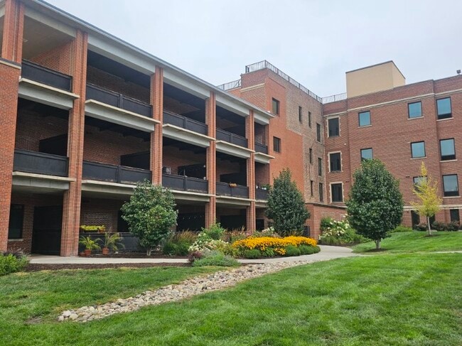 Dahlman Flats Apartments, Omaha, NE 68108 - photo 2