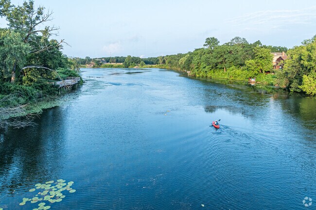 With access to many gorgeous natural areas, Glen Park is an attractive place to look for a home.