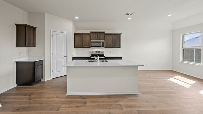 2914 Drury Ln unit 36201518, Ennis, TX 75119 - photo 5