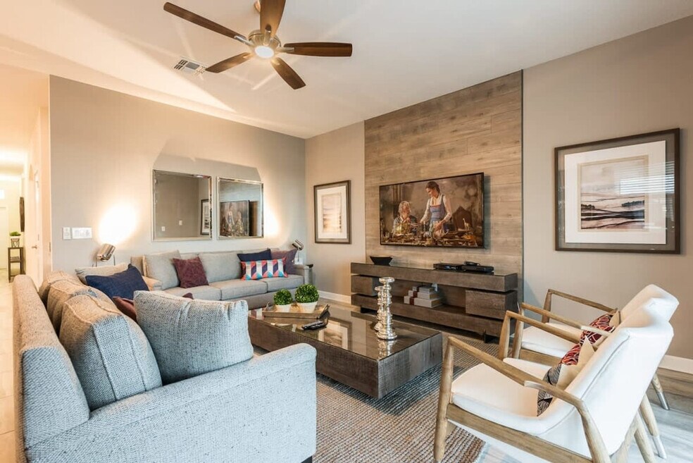 4821 Kings Castle Cir unit ID1280831P, Kissimmee, FL 34746 - photo 1