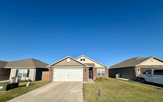 530 Woodcreek Lp, Lowell, AR 72745