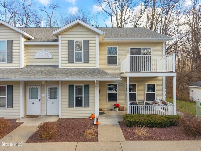 1911 Cambridge Manor Dr unit 1911 Cambridge Manor, Schenectady, NY 12302 - photo 2