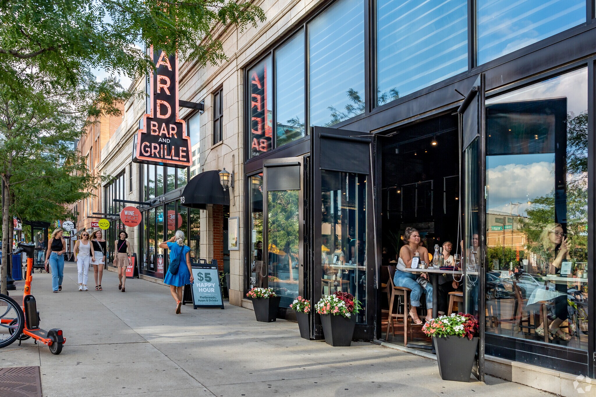 Many bars and restaurants are located on High Street in Short North.
