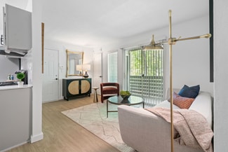 3497 Meadowglenn Village Ln, Doraville, GA 30340