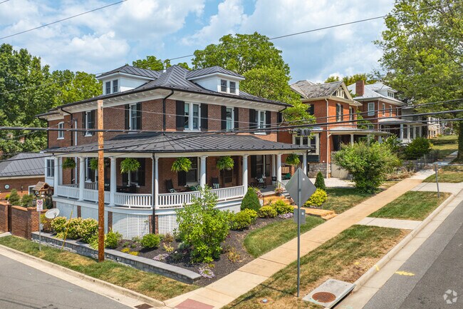 Foursquare homes in Old Town sometimes have porches that wrap around the home.