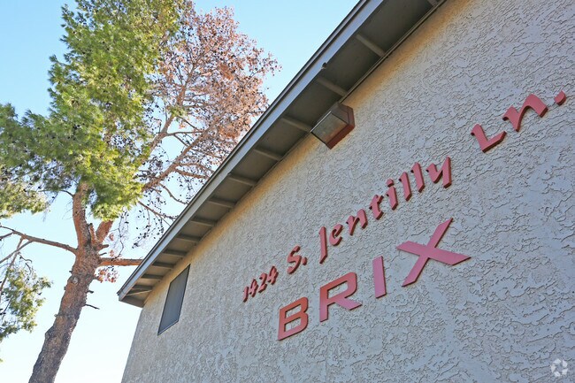 Brix, Tempe, AZ 85281 - photo 4