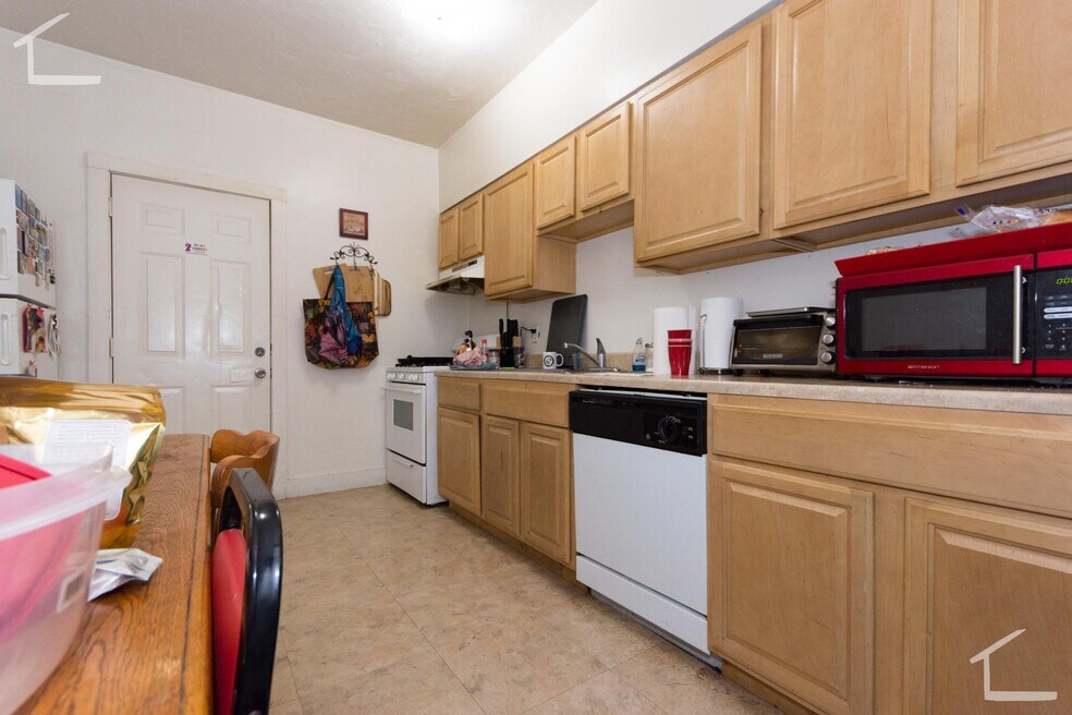 15 Ashford St unit 2, Allston, MA 02134 - photo 1