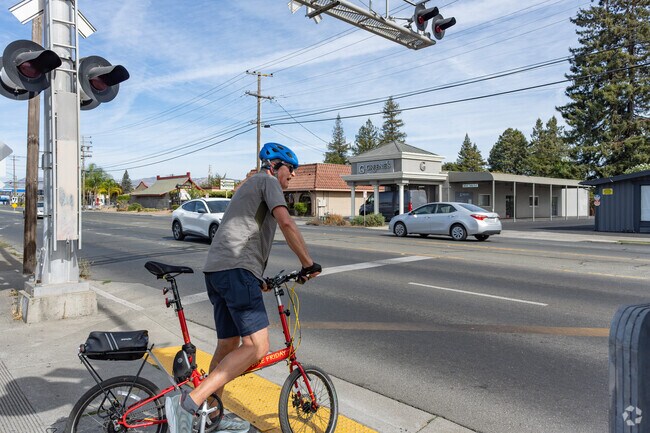 Beard residents traverse the neighborhood on the Napa Valley Vine Trail.