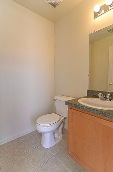 2076 Cloverly Ln, Ann Arbor, MI 48108 - photo 4