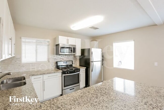 581 National St, Henderson, NV 89015 - photo 7