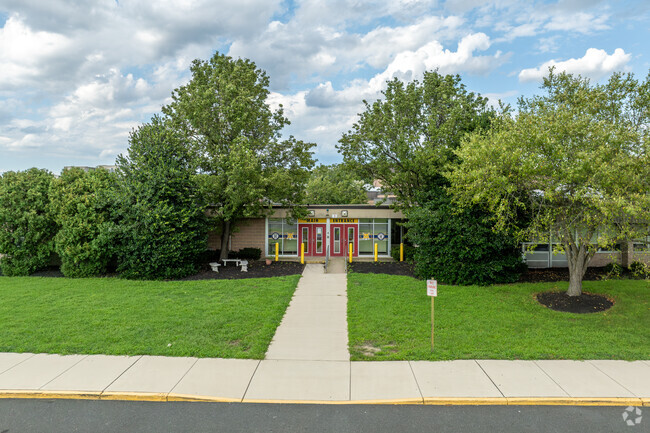 Thomas Harrington Middle