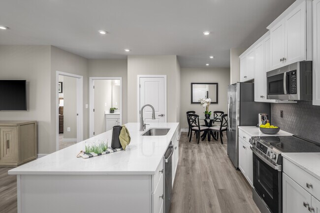 Potomac Shores - Elevator Condos unit 504, Dumfries, VA 22026 - photo 6