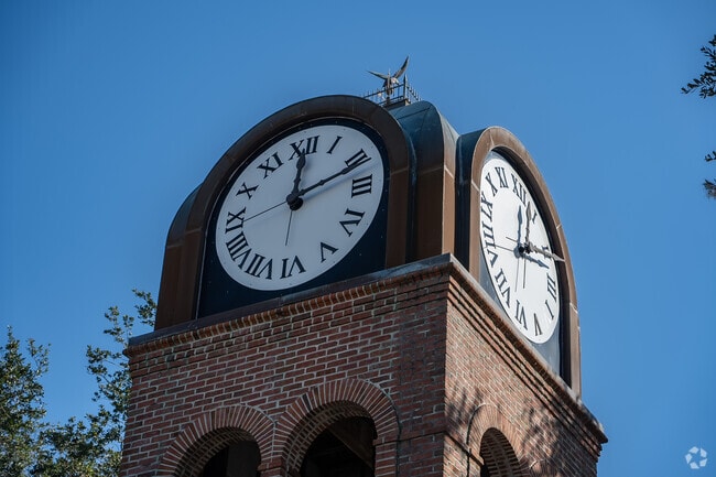 Close to Duckpond, the City of Gainesville clock tower is a must-visit landmark.