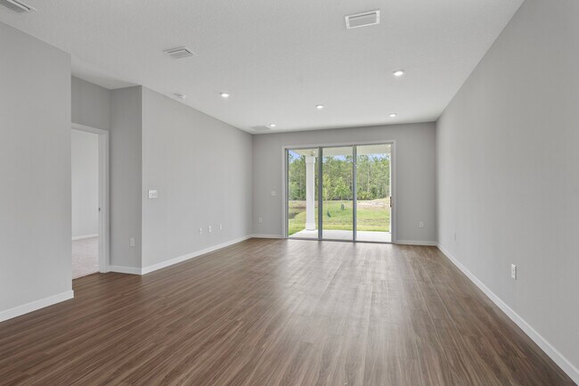 218 Montgomery Ct, Palm Coast, FL 32164 - photo 3