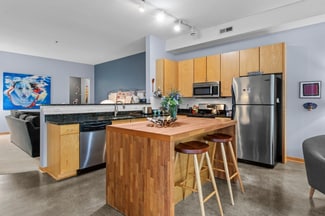 2650 University Ave W Unit 1, Saint Paul, MN 55114