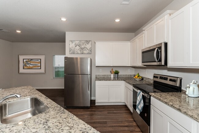 3302 Bridgewood Dr, Macon, GA 31216 - photo 3