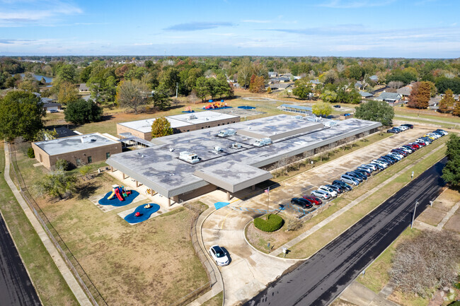 Wedgewood Elementary School is located at 2330 Aspenwood Dr, Baton Rouge, LA 70816.