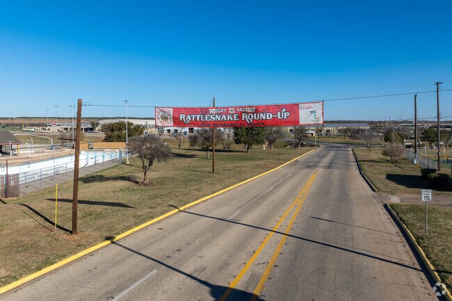 The largest rattlesnake round-up is hosted in Sweetwater.