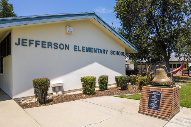 Jefferson Elementary School is part of the Clovis Unified School District.