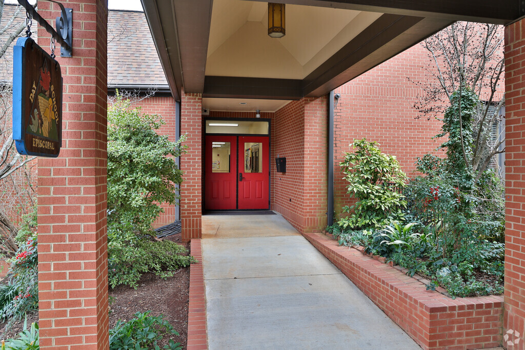 Holy Trinity Episcopal Day School 1