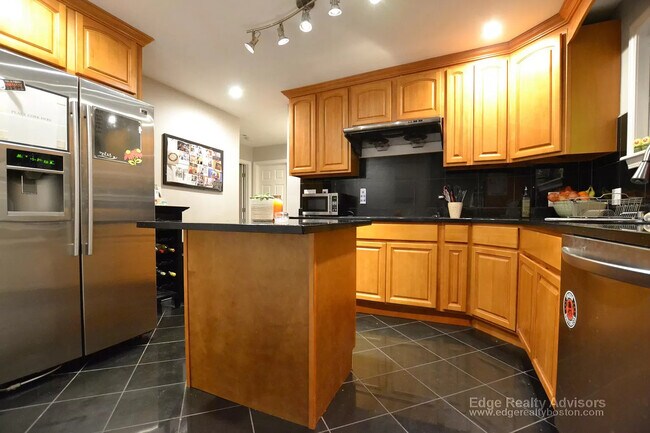 36 Kenrick St unit 1, Brighton, MA 02135 - photo 4