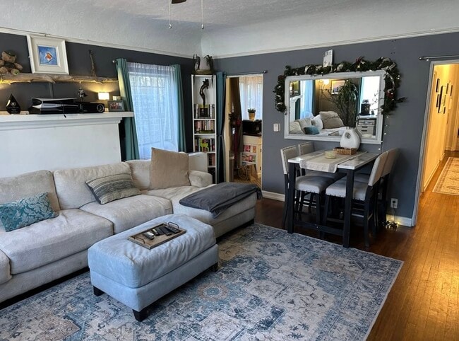 409 N Curson Ave unit 409, Los Angeles, CA 90036 - photo 3