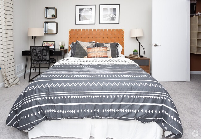 Renaissance Properties, North Brunswick, NJ 08902 - photo 4